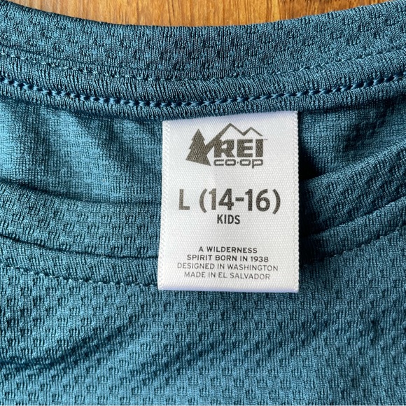 REI Long Sleeve Shirt Sun Protect Girls Large 14/16 Blue Top Active Hiking UPF - Picture 8 of 9